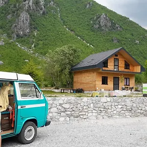 Ferma E Bleteve Stomici , Nderlysaj Albanien
